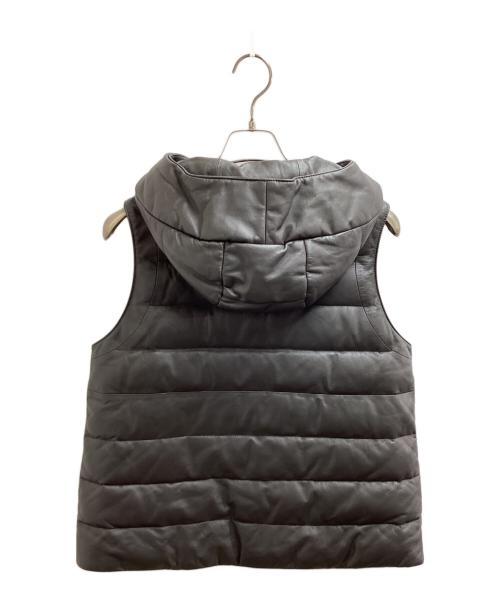 MOTOMACHI Zelal（モトマチゼラール）MOTOMACHI Zelal Soft Lamb Leather Hooded Down Vest with Round Hem Accent / ソフトラムレザー ラウンドヘムアクセント フーディーダウンベスト / 244-4388の古着・服飾アイテム