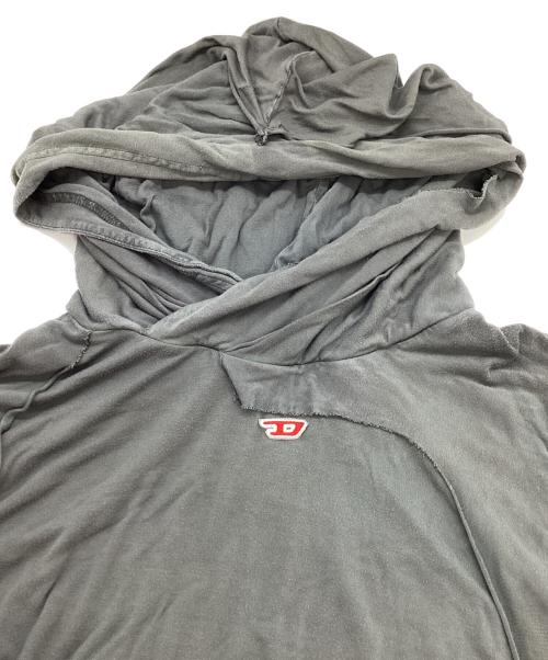 DIESEL（ディーゼル）DIESEL (ディーゼル) T-AGO　ダメージフードカットソー　A14794　 グレー サイズ:Mの古着・服飾アイテム