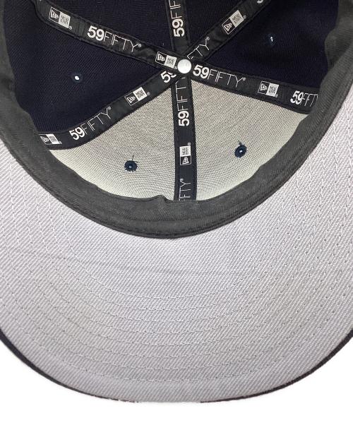 SUPREME（シュプリーム）SUPREME (シュプリーム) New Era (ニューエラ) CLASSIC SCRIPT CAP / クラシック スクリプト キャップ / コラボキャップ / 18AW ネイビー サイズ:7 1/4（57.7cm)の古着・服飾アイテム