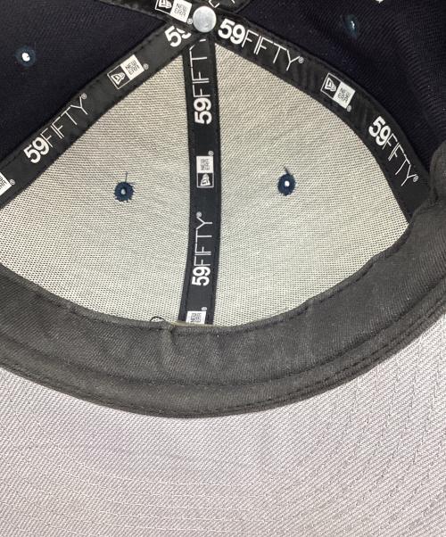 SUPREME（シュプリーム）SUPREME (シュプリーム) New Era (ニューエラ) CLASSIC SCRIPT CAP / クラシック スクリプト キャップ / コラボキャップ / 18AW ネイビー サイズ:7 1/4（57.7cm)の古着・服飾アイテム