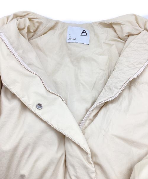 emmi（エミ）emmi (エミ) ecoマルチウェイダウンコート / 金子綾 for emmi アイボリー サイズ:1の古着・服飾アイテム