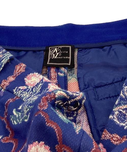 KEITA MARUYAMA（ケイタマルヤマ）KEITA MARUYAMA (ケイタマルヤマ) Flower Tile JQD パンツ　7-2341601 ブルー サイズ:01の古着・服飾アイテム