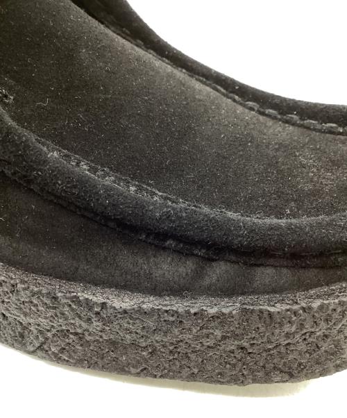 CONTRADA CAUCCIU（コントラーダカッチュー）CONTRADA CAUCCIU (コントラーダカッチュー) AP STUDIO (エーピーストゥディオ) 別注 suede Wallaby / 23093587003110 ブラック サイズ:36の古着・服飾アイテム