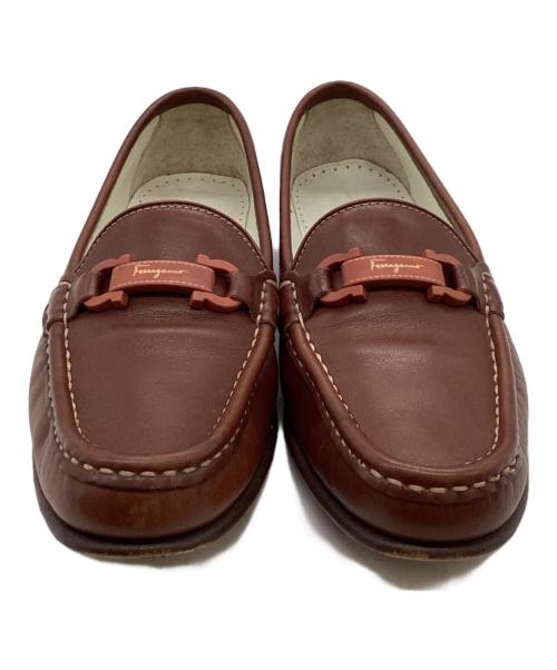 Salvatore Ferragamo（サルヴァトーレ フェラガモ）Salvatore Ferragamo (サルヴァトーレ フェラガモ) ローファー / 05747 ブラウン サイズ:6の古着・服飾アイテム