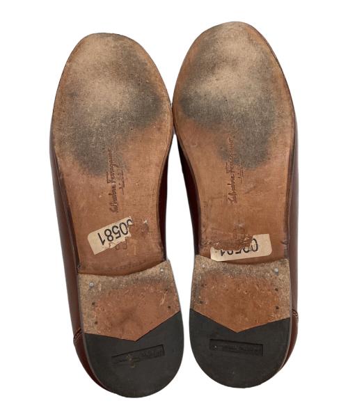 Salvatore Ferragamo（サルヴァトーレ フェラガモ）Salvatore Ferragamo (サルヴァトーレ フェラガモ) ローファー / 05747 ブラウン サイズ:6の古着・服飾アイテム