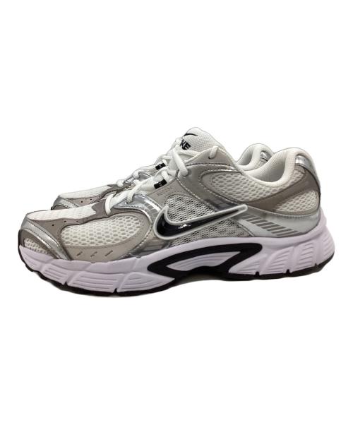 NIKE（ナイキ）NIKE (ナイキ) V5 RNR / HJ5228-104 ホワイト×シルバー サイズ:28cmの古着・服飾アイテム