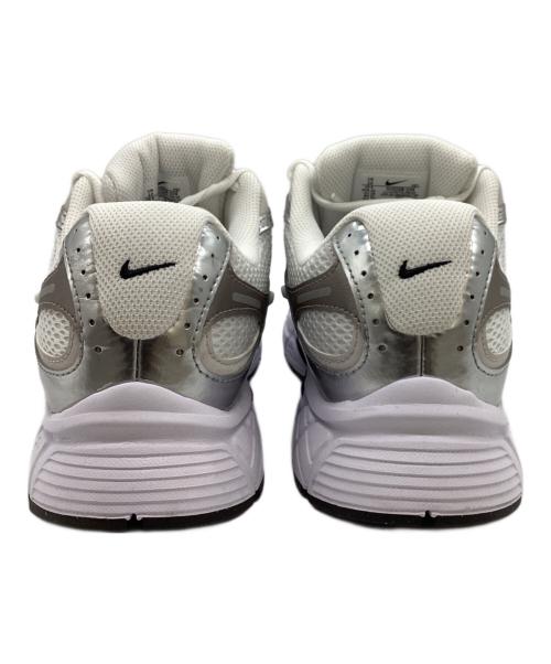 NIKE（ナイキ）NIKE (ナイキ) V5 RNR / HJ5228-104 ホワイト×シルバー サイズ:28cmの古着・服飾アイテム