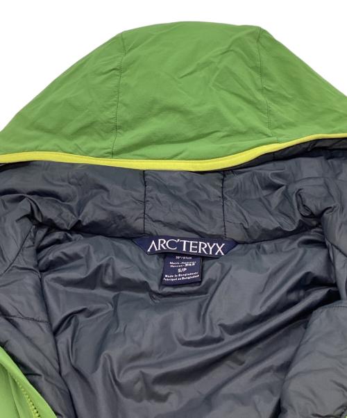 ARC'TERYX（アークテリクス）ARC'TERYX (アークテリクス) ATOM LT HOODY / アトム フーディ /中綿ジャケット グリーン サイズ:Sの古着・服飾アイテム