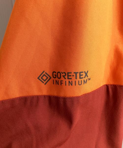 ARC'TERYX（アークテリクス）ARC'TERYX (アークテリクス) PROTON HYBRID HOODY RED&ORANGE / プロトン ハイブリッド パーカー レッド×オレンジ / 29668-136437 オレンジ サイズ:Mの古着・服飾アイテム