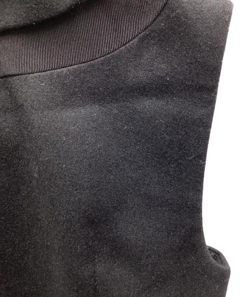 PRADA（プラダ）PRADA (プラダ) ラウンドカラーノースリーブウールワンピース / P31Z2 S152 / イタリア製 ブラック サイズ:36の古着・服飾アイテム