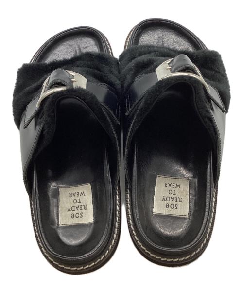 Soe（ソーイ）SOE  (ソーイ) ONE BACKLE FUR SANDAL / ファーサンダル / 1201-02-003 ブラック サイズ:1の古着・服飾アイテム