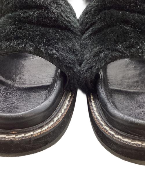 Soe（ソーイ）SOE  (ソーイ) ONE BACKLE FUR SANDAL / ファーサンダル / 1201-02-003 ブラック サイズ:1の古着・服飾アイテム