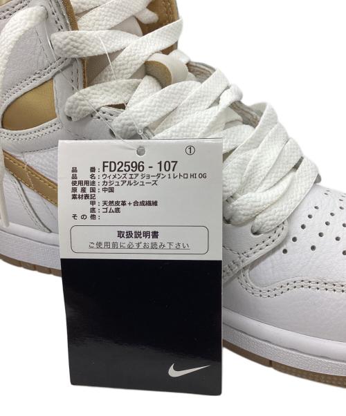 NIKE（ナイキ）NIKE (ナイキ) WMNS AIR JORDAN 1 RETRO HIGH OG / FD2596-107 ホワイト サイズ:24cm 未使用品の古着・服飾アイテム