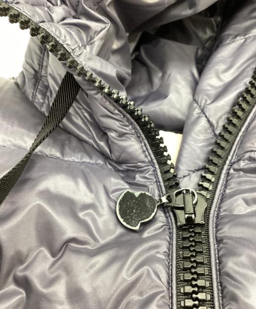 MONCLER（モンクレール）MONCLER (モンクレール) SERINDE GIUBBOTTO / セリンデ ダウンジャケット パープル サイズ:00の古着・服飾アイテム