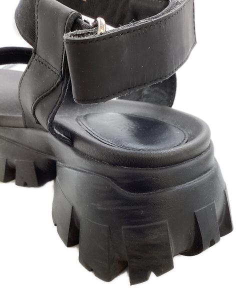 STACCATO（スタッカート）STACCATO (スタッカート) Diver Rugged Sole Sandals1 / ジップデティールプラットフォームサンダル / 350FS137-7765 ブラック サイズ:22.0cmの古着・服飾アイテム