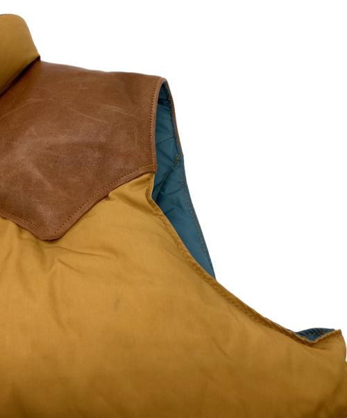 RockyMountainFeatherBed（ロッキーマウンテンフェザーベッド）RockyMountainFeatherBed WAREHOUSE (ウエアハウス) レザーヨーク ナイロン ダウンベスト / Leather yoke nylon down vest ブラウン サイズ:38の古着・服飾アイテム