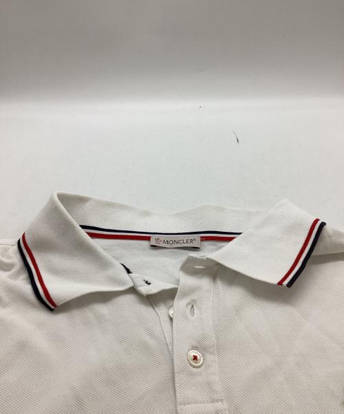 MONCLER（モンクレール）MONCLER (モンクレール) ロゴパッチポロシャツ　/　F20918A70300 ホワイト サイズ:ＸＬの古着・服飾アイテム
