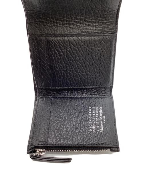 Maison Margiela（メゾンマルジェラ）Maison Margiela (メゾンマルジェラ) 4ステッチ 三つ折り ウォレット / グレインレザースリーフォールドウォレット  ブラックの古着・服飾アイテム