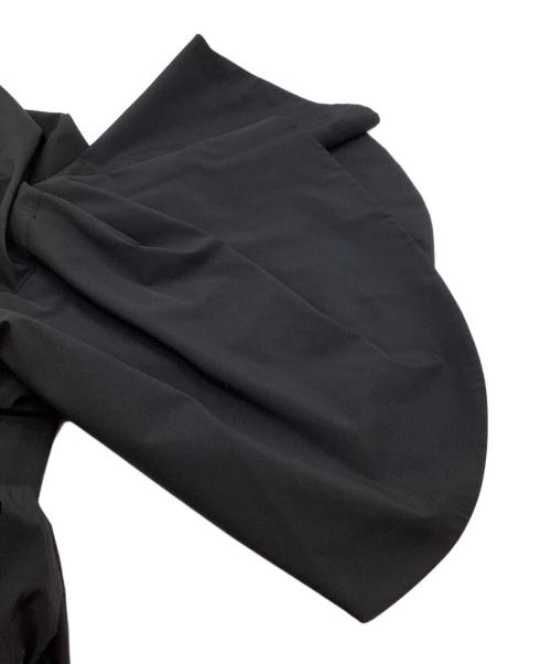 Loulou Willoughby（ルルウィルビー）Loulou Willoughby (ルルウィルビー) フリルスリーブタフタコート / 212310-17-040 ブラック サイズ:1の古着・服飾アイテム