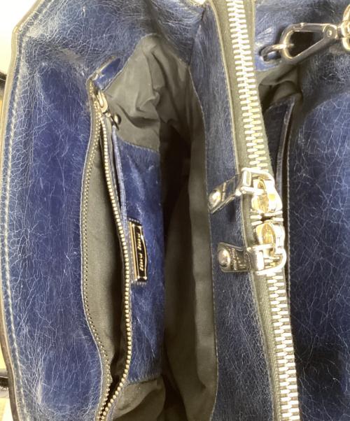 MIU MIU（ミュウミュウ）MIU MIU (ミュウミュウ) クラックレザー2WAYショルダーバッグ ネイビーの古着・服飾アイテム