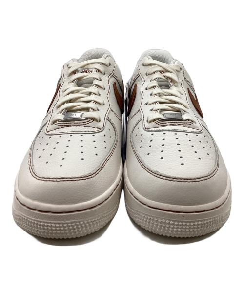 NIKE（ナイキ）NIKE (ナイキ) Air Force 1 '07 LV8 / エアフォース1 '07 LV8 ホワイト×ブラウン サイズ:28.5cm 未使用品の古着・服飾アイテム
