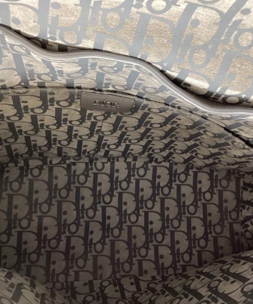 Christian Dior（クリスチャン ディオール）Christian Dior Dior Privé Messenger Bag with Flap / ディオールプリヴェメッセンジャーバッグウィズフラップ / 1LLME209KEC Ｈ800 / 01BO 0295 グレーの古着・服飾アイテム