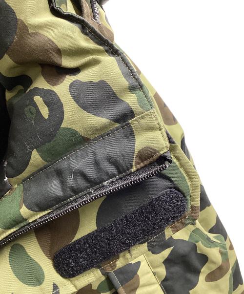 A BATHING APE（アベイシングエイプ）A BATHING APE (アベイシングエイプ) 1ST CAMO SHARK SNOWBOARD DOWN JACKET / 001HJH801010M グリーン サイズ:Lの古着・服飾アイテム