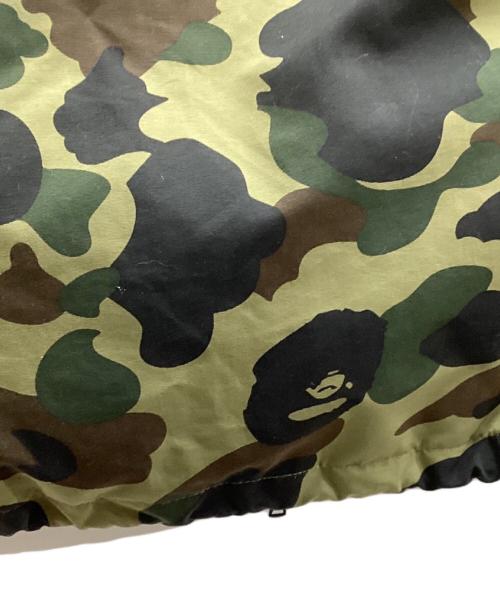 A BATHING APE（アベイシングエイプ）A BATHING APE (アベイシングエイプ) 1ST CAMO SHARK SNOWBOARD DOWN JACKET / 001HJH801010M グリーン サイズ:Lの古着・服飾アイテム