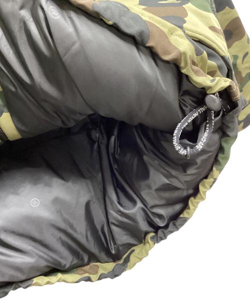 A BATHING APE（アベイシングエイプ）A BATHING APE (アベイシングエイプ) 1ST CAMO SHARK SNOWBOARD DOWN JACKET / 001HJH801010M グリーン サイズ:Lの古着・服飾アイテム