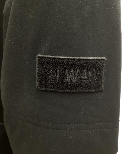 TFW49（ティーエフダブリューフォーティーナイン）TFW49 (ティーエフダブリューフォーティーナイン) SHIELD WARMER SWEAT　T101920001 ブラック サイズ:4の古着・服飾アイテム