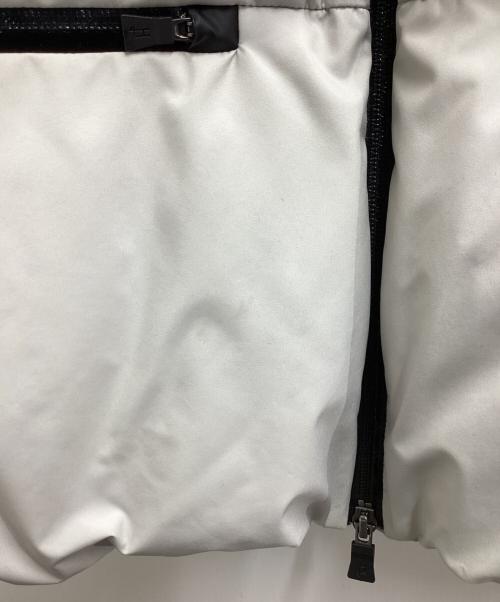 HERNO（ヘルノ）HERNO (ヘルノ) ダウンジャケット / down jacket / PI00207DL-11106-1250 / Made in ROMANIA / ルーマニア製 ホワイト サイズ:44の古着・服飾アイテム