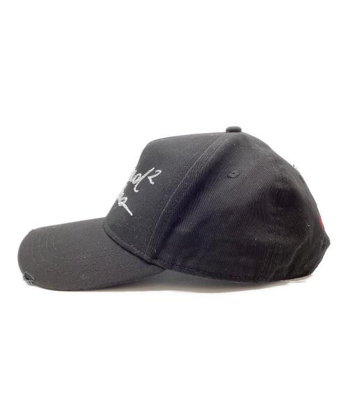DSQUARED2（ディースクエアード）DSQUARED2 (ディースクエアード) ロゴ刺繍ダメージ加工ベースボールキャップ / BCW0165-05C00001 ブラック サイズ:-の古着・服飾アイテム