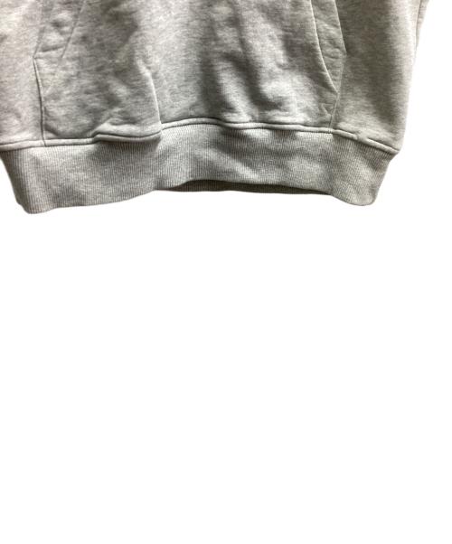 AMI Alexandre Mattiussi（アミアレクサンドルマテュッシ）AMI Alexandre Mattiussi (アミアレクサンドルマテュッシ) AMI DE COEUR HOODIE　/　BFUSW235.730 グレー サイズ:Mの古着・服飾アイテム