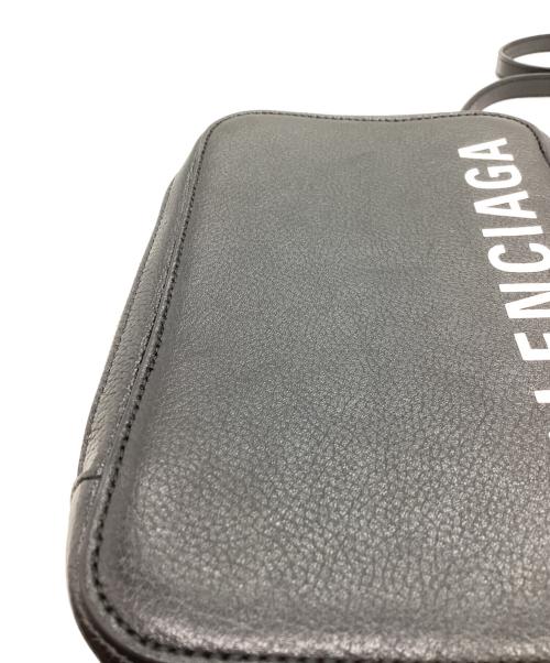 BALENCIAGA（バレンシアガ）BALENCIAGA (バレンシアガ) CASH ZIP PHONE HOLDER ショルダーバッグ / 618189 / 1090 V 5577837 ブラック サイズ:-の古着・服飾アイテム