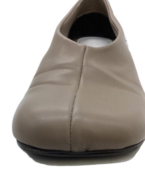 MM6 Maison Margiela（エムエムシックスメゾンマルジェラ）MM6 Maison Margiela (エムエムシックスメゾンマルジェラ) アナトミックヒールパンプス　S59WL0103 ベージュ サイズ:37の古着・服飾アイテム