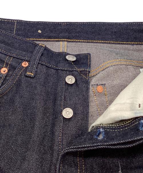 LEVI'S VINTAGE CLOTHING（リーバイス ビンテージ クロージング）LEVI'S VINTAGE CLOTHING (リーバイス ビンテージ クロージング) 復刻501XXセルビッチデニムパンツ / 1955年モデル / BIGE インディゴ サイズ:W28×L34の古着・服飾アイテム