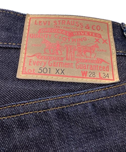 LEVI'S VINTAGE CLOTHING（リーバイス ビンテージ クロージング）LEVI'S VINTAGE CLOTHING (リーバイス ビンテージ クロージング) 復刻501XXセルビッチデニムパンツ / 1955年モデル / BIGE インディゴ サイズ:W28×L34の古着・服飾アイテム