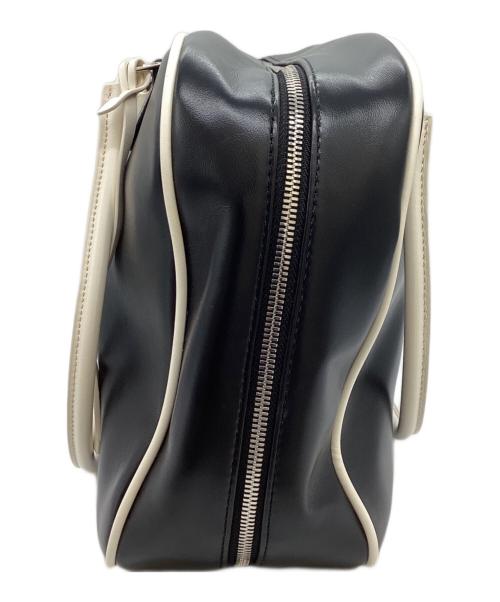 CHARLES & KEITH（チャールズアンドキース）CHARLES & KEITH (チャールズアンドキース) ラージシアンナ ボウリングバッグ / 30671861 ブラックの古着・服飾アイテム