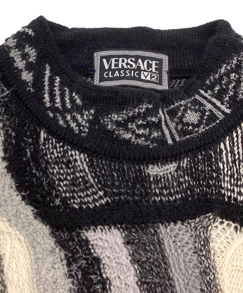VERSACE CLASSIC（ヴェルサーチクラシック）VERSACE CLASSIC (ヴェルサーチクラシック) メリノウール3Dニット / イタリア製 ブラック サイズ:Lの古着・服飾アイテム