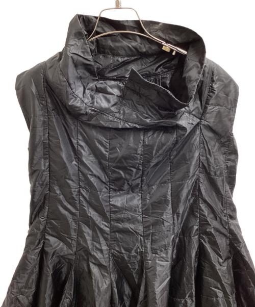 JUNYA WATANABE COMME des GARCONS（(ジュンヤワタナベ コムデギャルソン）JUNYA WATANABE COMME des GARCONS ((ジュンヤワタナベ コムデギャルソン) 再構築キルティングワンピース　/　JD-O061 ブラック サイズ:Sの古着・服飾アイテム