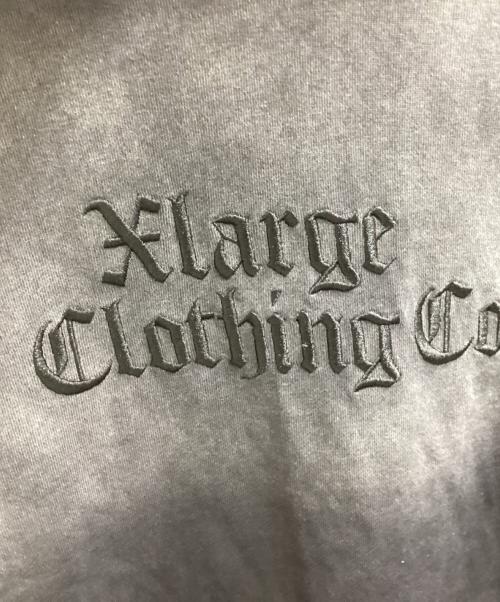 X-LARGE（エクストララージ）X-LARGE (エクストララージ) OLD ENGLISH BLEACHED HOODED SWEATSHIRT / 101234012005 グレー サイズ:Lの古着・服飾アイテム