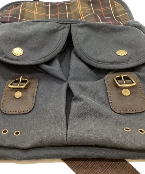 Barbour（バブアー）Barbour (バブアー) WAX LEATHER TARRAS CROSSBODY BAG　UBA0003NY91 ネイビー×ブラウンの古着・服飾アイテム