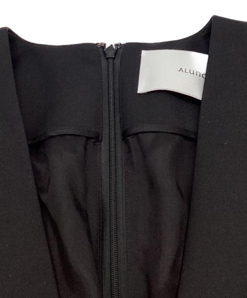 ALUNC（アルン）ALUNC (アルン) マスキュリンロングドレス / Vネックワンピース / 031-4940162 ブラック サイズ:38の古着・服飾アイテム