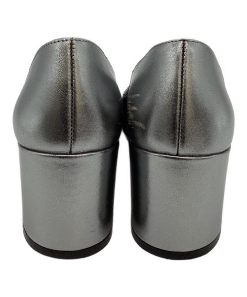 Salvatore Ferragamo（サルヴァトーレ フェラガモ）Salvatore Ferragamo (サルヴァトーレ フェラガモ) AVELLA パンプス　16287 シルバー サイズ:6 1/2の古着・服飾アイテム