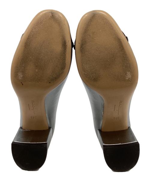 Salvatore Ferragamo（サルヴァトーレ フェラガモ）Salvatore Ferragamo (サルヴァトーレ フェラガモ) AVELLA パンプス　16287 シルバー サイズ:6 1/2の古着・服飾アイテム