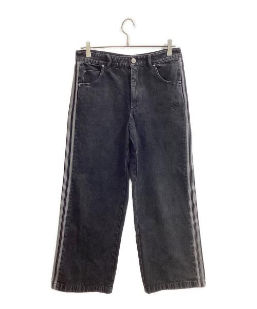 adidas（アディダス）adidas (アディダス) デニムスリーストライプストラックパンツ / JD3109 ブラック サイズ:2730の古着・服飾アイテム