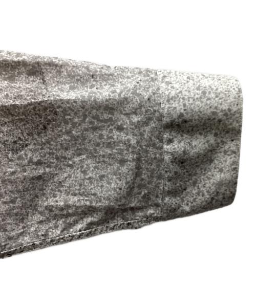 BALENCIAGA（バレンシアガ）BALENCIAGA (バレンシアガ) Spray-print dress shirt / スプレープリントドレスシャツ / 301991 TMA21 / 15SS / アレキサンダーワン期 ホワイト サイズ:38の古着・服飾アイテム