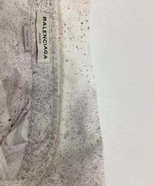 BALENCIAGA（バレンシアガ）BALENCIAGA (バレンシアガ) Spray-print dress shirt / スプレープリントドレスシャツ / 301991 TMA21 / 15SS / アレキサンダーワン期 ホワイト サイズ:38の古着・服飾アイテム