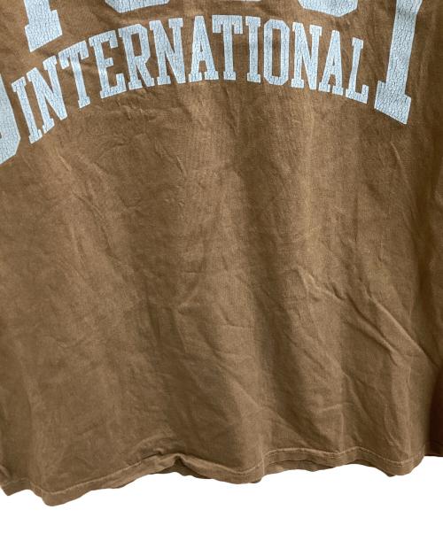 stussy（ステューシー）stussy (ステューシー) Stssy International Tee Pigment Dyed ブラウン サイズ:Lの古着・服飾アイテム
