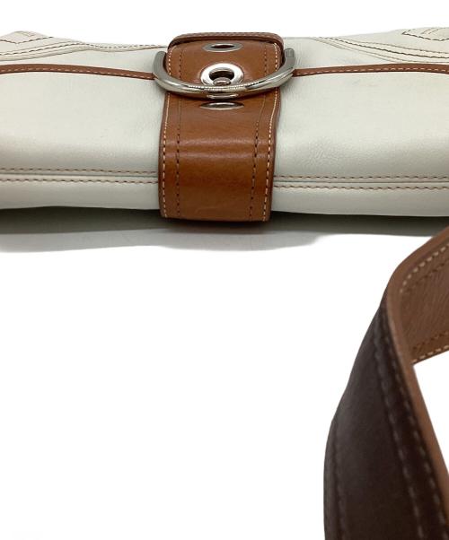 COACH（コーチ）COACH (コーチ) ソーホースモールフラップショルダーバッグ / F10188 ホワイト サイズ:-の古着・服飾アイテム